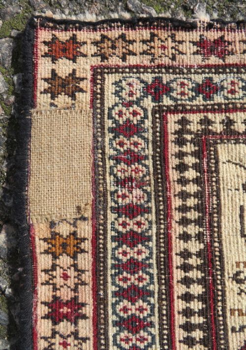 UNUSUAL OLD AFGHAN BALUCH PRAYER RUG 107CM X 74CM - ADDITIONAL PHOTO 9