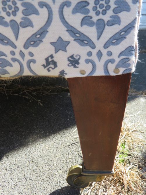 HOWARD AND SONS INGLEBY ARMCHAIR - ADDITIONAL PHOTO 19