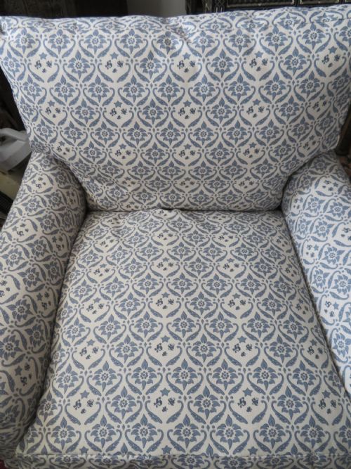 HOWARD AND SONS INGLEBY ARMCHAIR - ADDITIONAL PHOTO 1