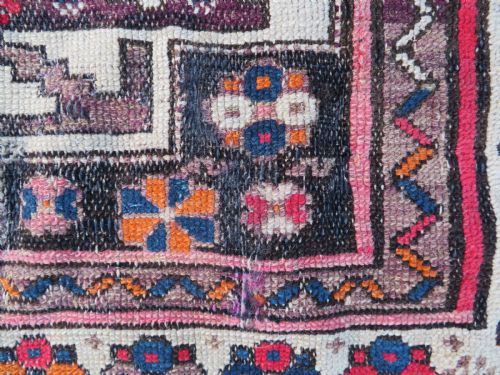 ANTIQUE DISTRESSED CAUCASIAN LESGHI RUG 140CM X 100CM - ADDITIONAL PHOTO 10