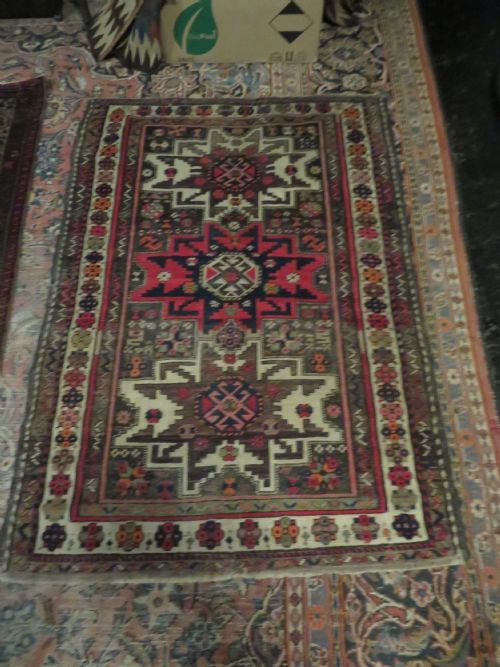 ANTIQUE DISTRESSED CAUCASIAN LESGHI RUG 140CM X 100CM - ADDITIONAL PHOTO 17