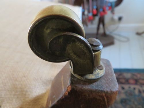 HOWARD AND SONS CLUB EASY ARMCHAIR - ADDITIONAL PHOTO 14