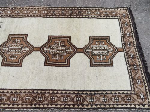ANTIQUE GABBEH LONG TRIBAL RUG 239CM X 117CM - ADDITIONAL PHOTO 7