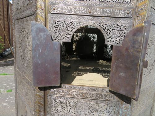 HUGE CAIROWARE SILVER GOLD INLAID QURAN STAND KURSI ORIENTALIST OCCASIONAL TABLE - ADDITIONAL PHOTO 6