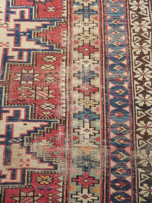 DISTRESSED ANTIQUE CAUCASIAN DAGHESTAN RUG 132CM X 102CM - ADDITIONAL PHOTO 7