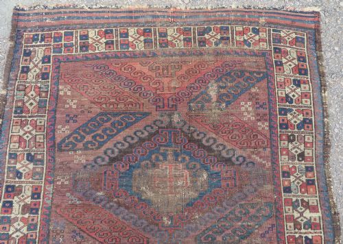 DISTRESSED ANTIQUE KHAMSEH RUG SOUTH WEST PERSIA 168CM X 112CM - ADDITIONAL PHOTO 1
