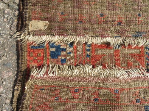 DISTRESSED ANTIQUE TRIBAL BALUCH PRAYER RUG150CM X 90CM - ADDITIONAL PHOTO 8