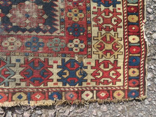 DISTRESSED ANTIQUE CAUCASIAN DAGHESTAN RUG 142CM X 117CM - ADDITIONAL PHOTO 7