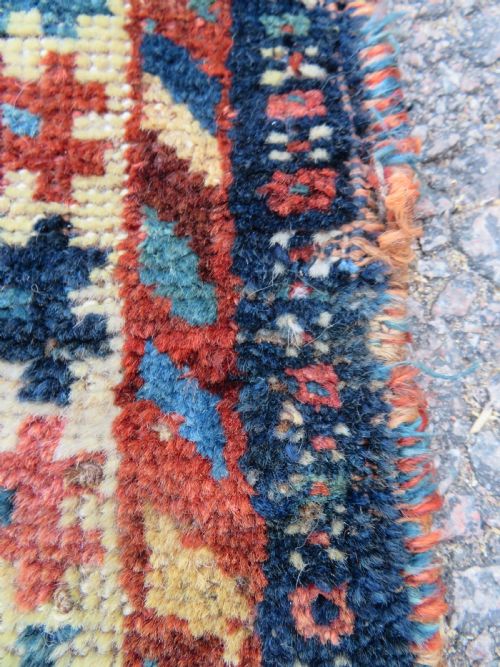 DISTRESSED ANTIQUE KHAMSEH ARAB TRIBAL RUG 150CM X 112CM - ADDITIONAL PHOTO 12