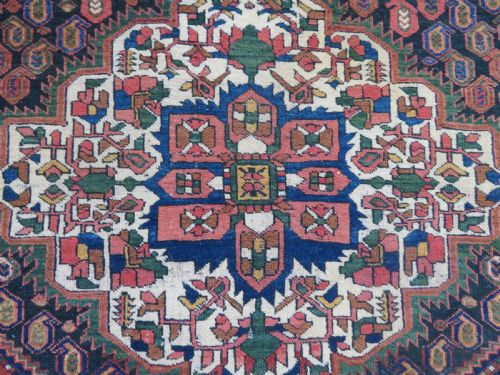 ANTIQUE BAKHTIARI TRIBAL RUG 190CM X 155CM - ADDITIONAL PHOTO 3