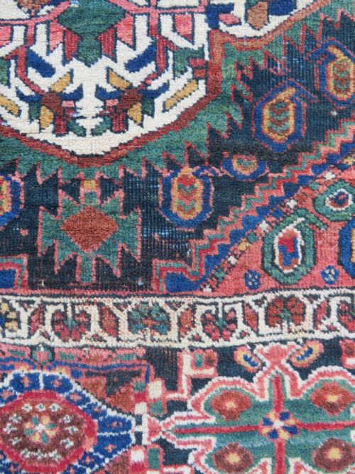 ANTIQUE BAKHTIARI TRIBAL RUG 190CM X 155CM - ADDITIONAL PHOTO 5