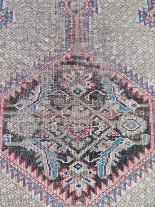 DISTRESSED ANTIQUE SARAB TRIBAL RUG 194CM X 132CM - ADDITIONAL PHOTO 3