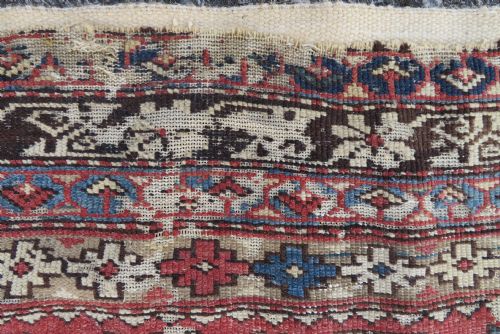 DISTRESSED ANTIQUE CAUCASIAN DAGHESTAN RUG 132CM X 102CM - ADDITIONAL PHOTO 2