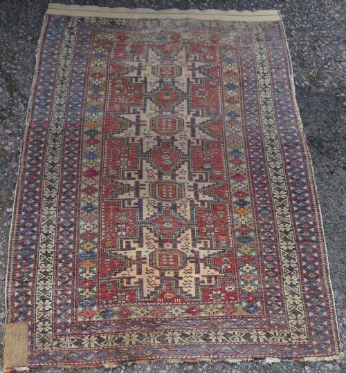 DISTRESSED ANTIQUE CAUCASIAN DAGHESTAN RUG 132CM X 102CM - ADDITIONAL PHOTO 8