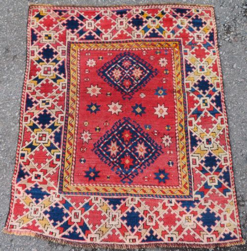 Antique Bergama Rug. Early 19th Century. 120cm X 99cm.