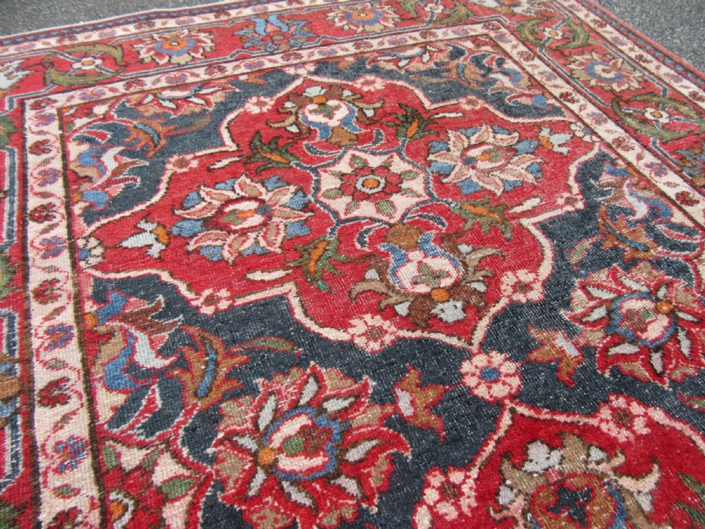 ANTIQUE COUNTRY HOUSE SHABBY CHIC ARAK SARUQ SAROUK LONG RUG RUNNER. SIX MEDALLION CARTOUCHE PATTERN View XIV