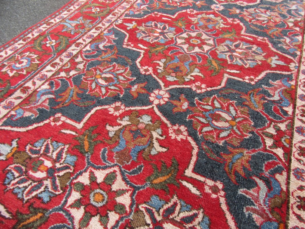 ANTIQUE COUNTRY HOUSE SHABBY CHIC ARAK SARUQ SAROUK LONG RUG RUNNER. SIX MEDALLION CARTOUCHE PATTERN View XV