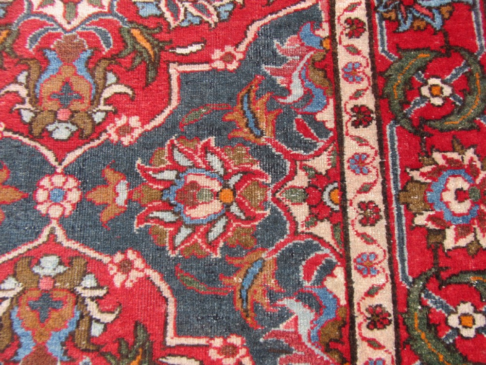 ANTIQUE COUNTRY HOUSE SHABBY CHIC ARAK SARUQ SAROUK LONG RUG RUNNER. SIX MEDALLION CARTOUCHE PATTERN View XX