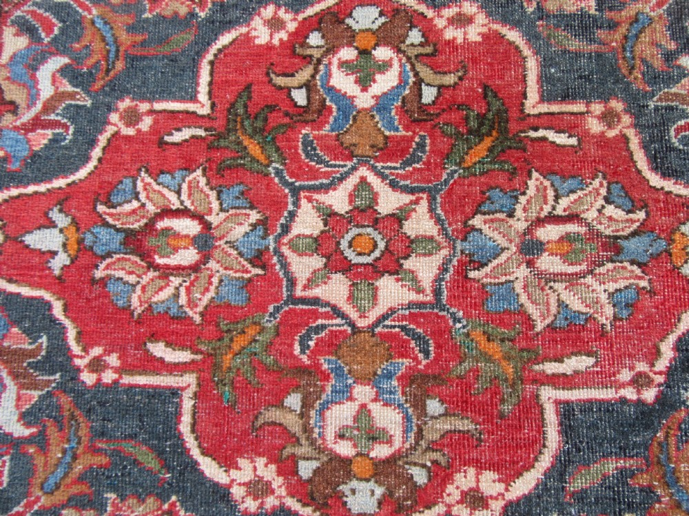 ANTIQUE COUNTRY HOUSE SHABBY CHIC ARAK SARUQ SAROUK LONG RUG RUNNER. SIX MEDALLION CARTOUCHE PATTERN View XXI