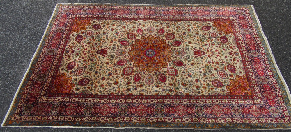 A VERY FINE ANTIQUE INDIAN RUG OF ARDABIL DESIGN. EXCEPTIONAL QUALITY KURK WOOL. View III
