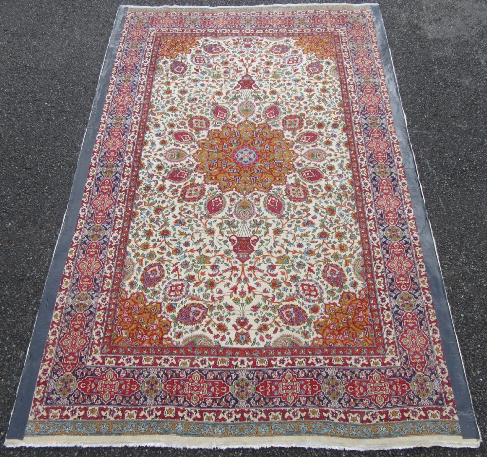 A VERY FINE ANTIQUE INDIAN RUG OF ARDABIL DESIGN. EXCEPTIONAL QUALITY KURK WOOL. View XXIV