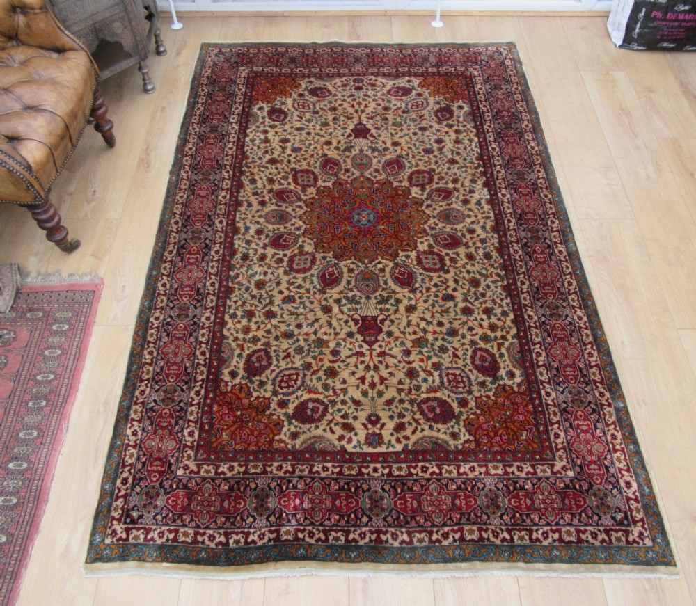 A VERY FINE ANTIQUE INDIAN RUG OF ARDABIL DESIGN. EXCEPTIONAL QUALITY KURK WOOL. View XXVII