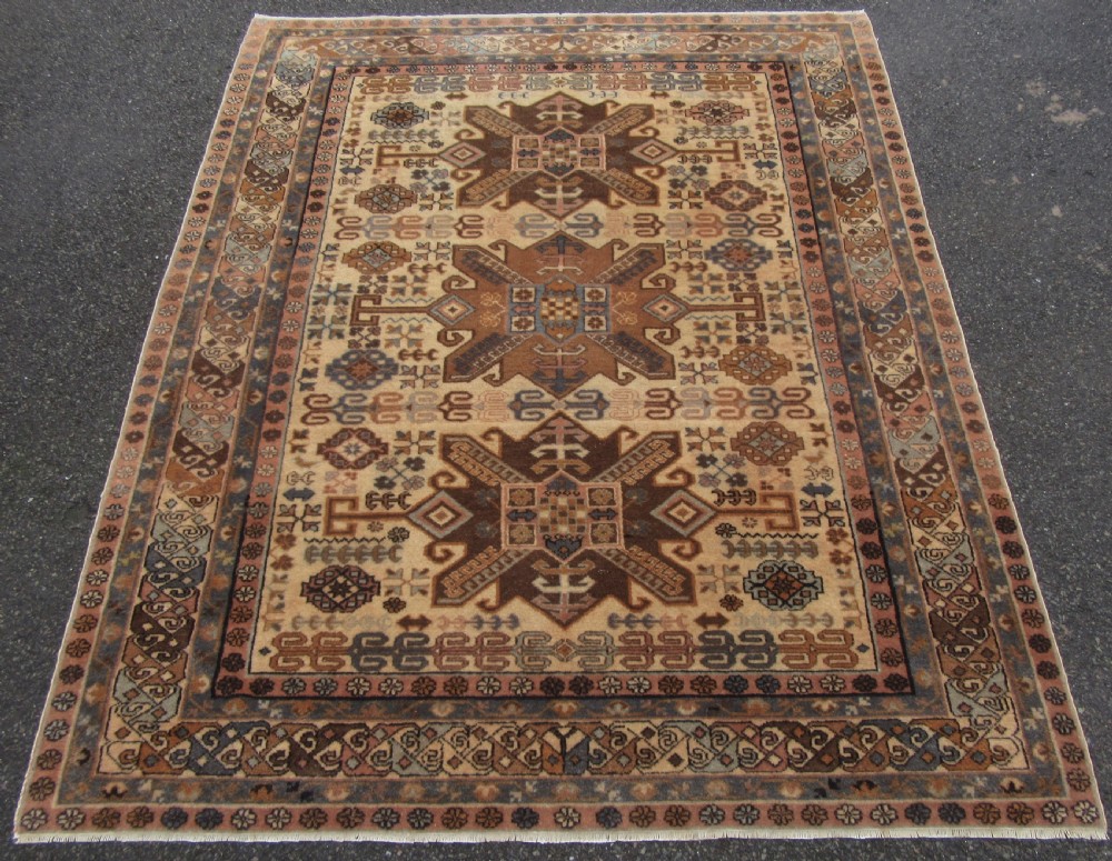 ANTIQUE CAUCASIAN ARMENIAN ERIVAN RUG. WARM SOFT COLOURS.