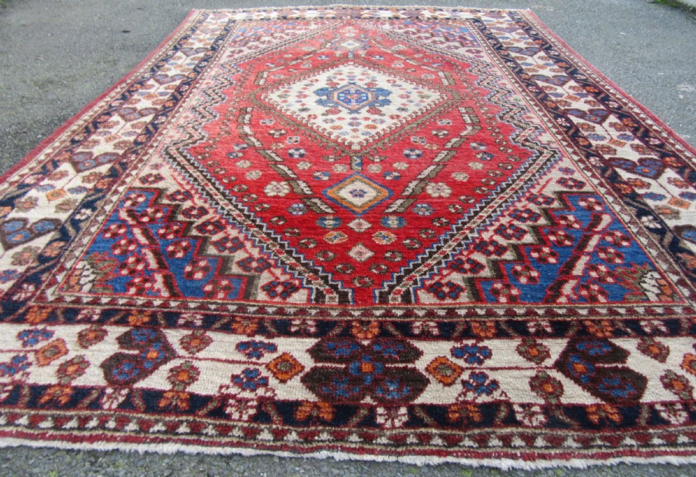 ANTIQUE COUNTRY HOUSE BAKHTIARI KURDISH RUG WITH A QASHQAI RUG PATTERN. 208CM X 159CM. View VI