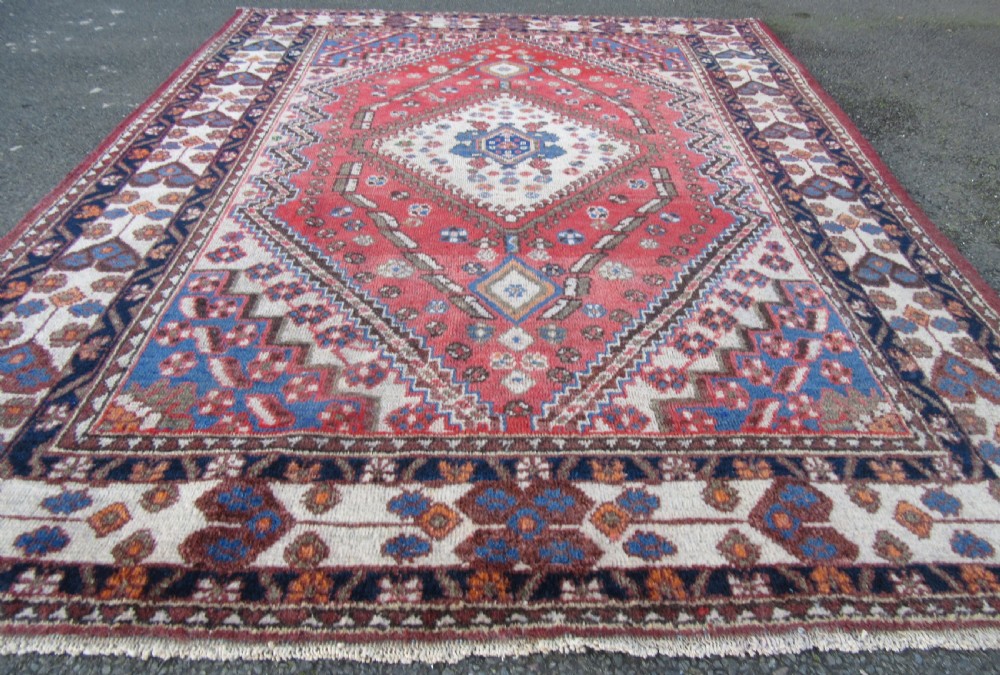ANTIQUE COUNTRY HOUSE BAKHTIARI KURDISH RUG WITH A QASHQAI RUG PATTERN. 208CM X 159CM. View VII