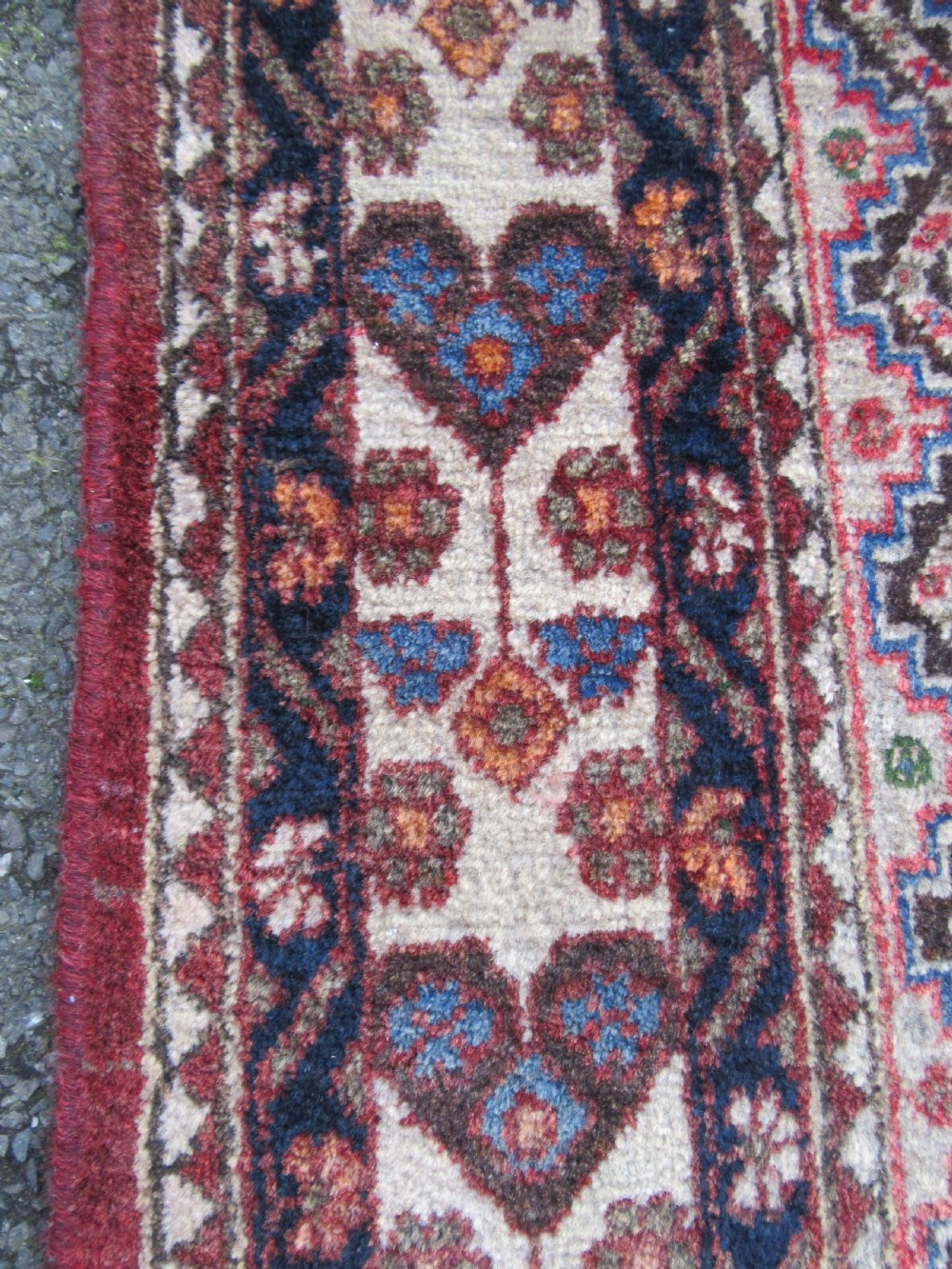 ANTIQUE COUNTRY HOUSE BAKHTIARI KURDISH RUG WITH A QASHQAI RUG PATTERN. 208CM X 159CM. View XI