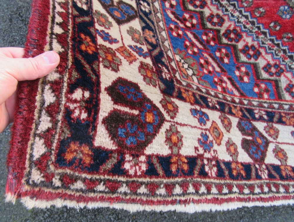 ANTIQUE COUNTRY HOUSE BAKHTIARI KURDISH RUG WITH A QASHQAI RUG PATTERN. 208CM X 159CM. View XV