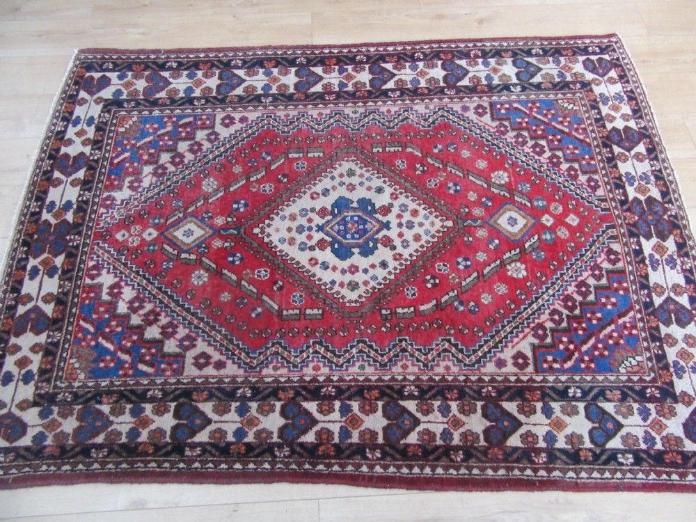 ANTIQUE COUNTRY HOUSE BAKHTIARI KURDISH RUG WITH A QASHQAI RUG PATTERN. 208CM X 159CM. View XXVII