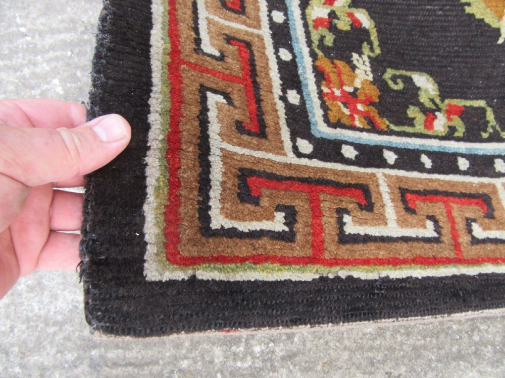 ANTIQUE COUNTRY HOUSE CHINESE TIBETAN RUG. WITH FLOWER SPRIGS & BUTTERFLIES View XI