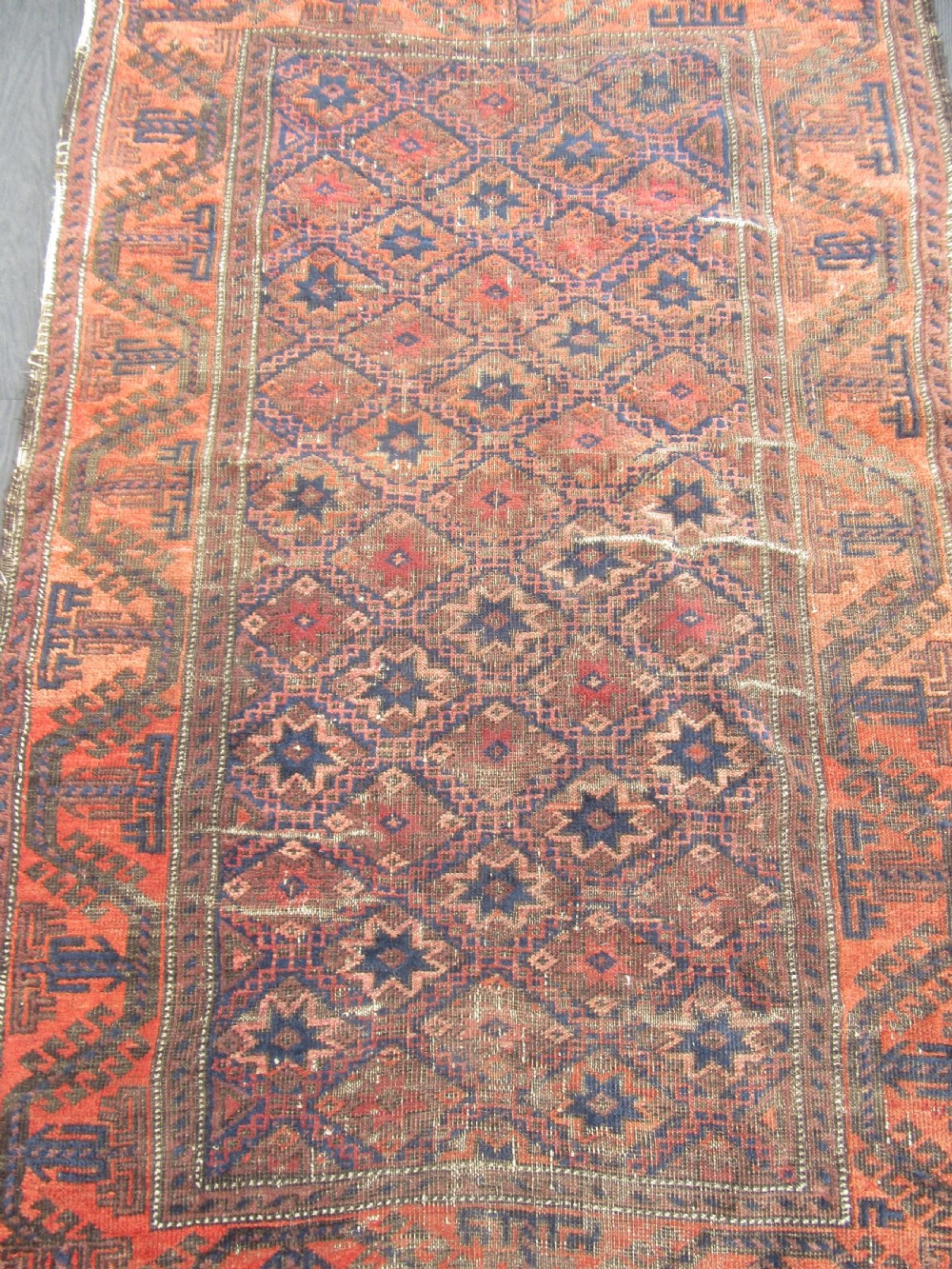 ANTIQUE COUNTRY HOUSE SHABBY CHIC BALUCH RUG. STAR ROSETTE DESIGN View V