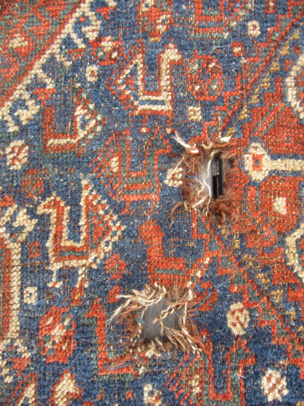 ANTIQUE COUNTRY HOUSE SHABBY CHIC QASHQAI RUG. PLETHORA OF BIRD MOTIFS. View VIII