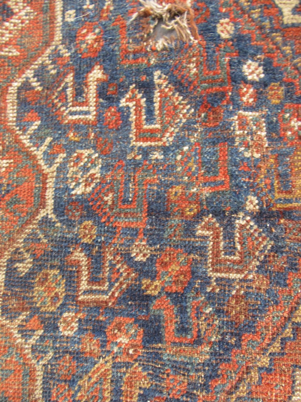 ANTIQUE COUNTRY HOUSE SHABBY CHIC QASHQAI RUG. PLETHORA OF BIRD MOTIFS. View XVI