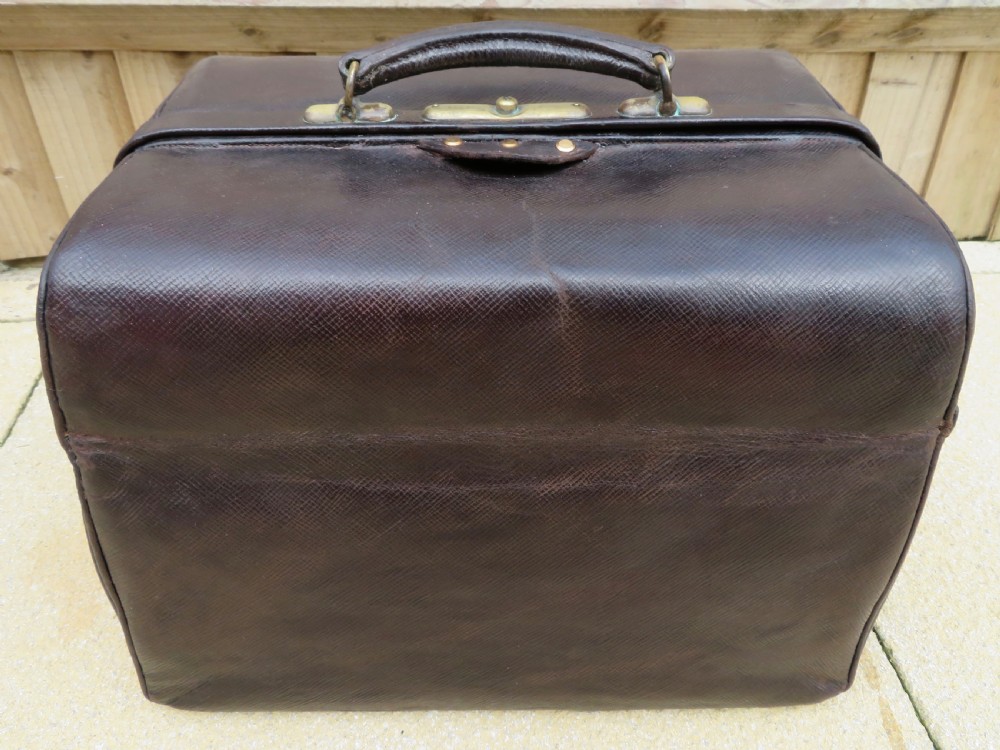 DARK BROWN LEATHER GLADSTONE DOCTOR'S MEDICAL BAG CASE. RED SILK MOIRE INTERIOR View III