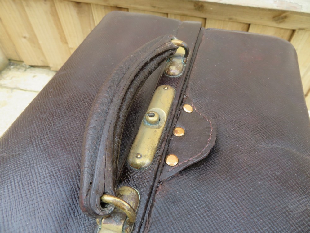 DARK BROWN LEATHER GLADSTONE DOCTOR'S MEDICAL BAG CASE. RED SILK MOIRE INTERIOR View VI
