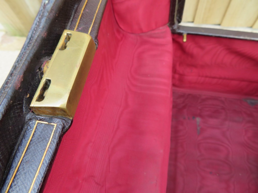 DARK BROWN LEATHER GLADSTONE DOCTOR'S MEDICAL BAG CASE. RED SILK MOIRE INTERIOR View IX