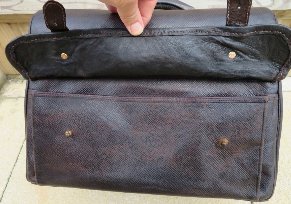 DARK BROWN LEATHER GLADSTONE DOCTOR'S MEDICAL BAG CASE. RED SILK MOIRE INTERIOR View XIII