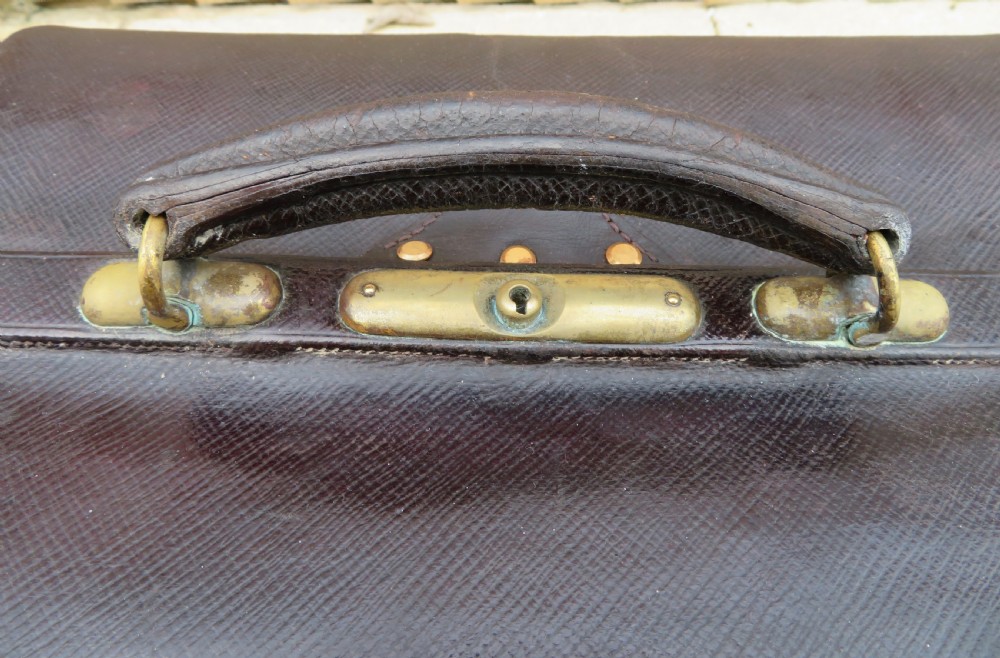 DARK BROWN LEATHER GLADSTONE DOCTOR'S MEDICAL BAG CASE. RED SILK MOIRE INTERIOR View XX