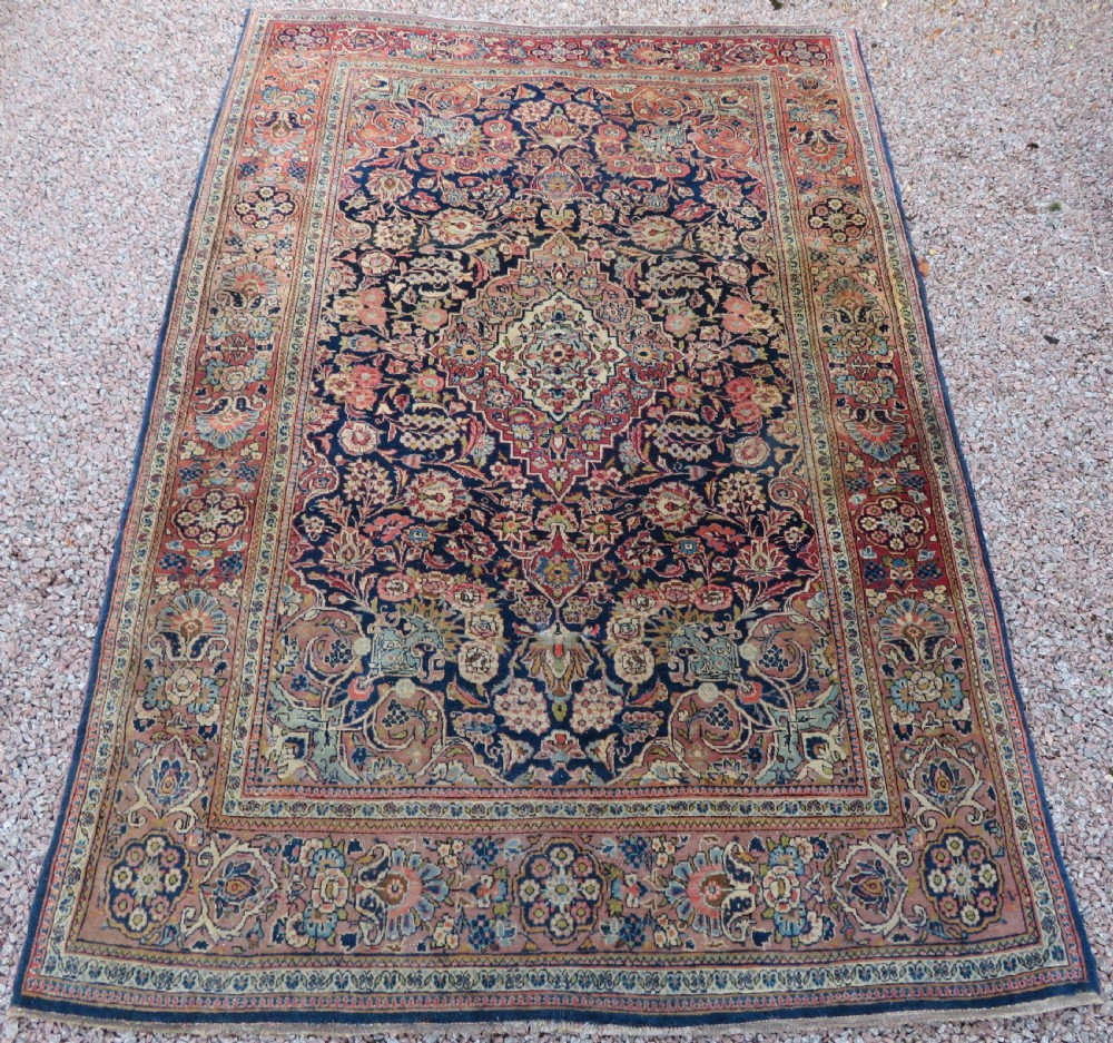 ANTIQUE KASHAN RUG. BEAUTIFUL SOFT ABRASHED COLOURS. KURK WOOL.