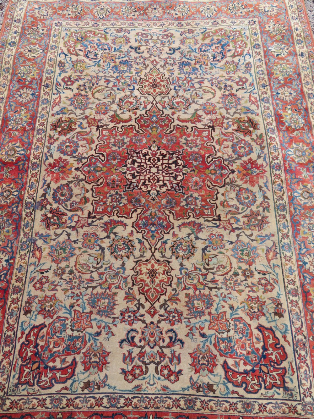 ANTIQUE NAJAFABAD ISFAHAN RUG. VERY FINE WEAVE WITH VELVETY WOOL PILE. View IV
