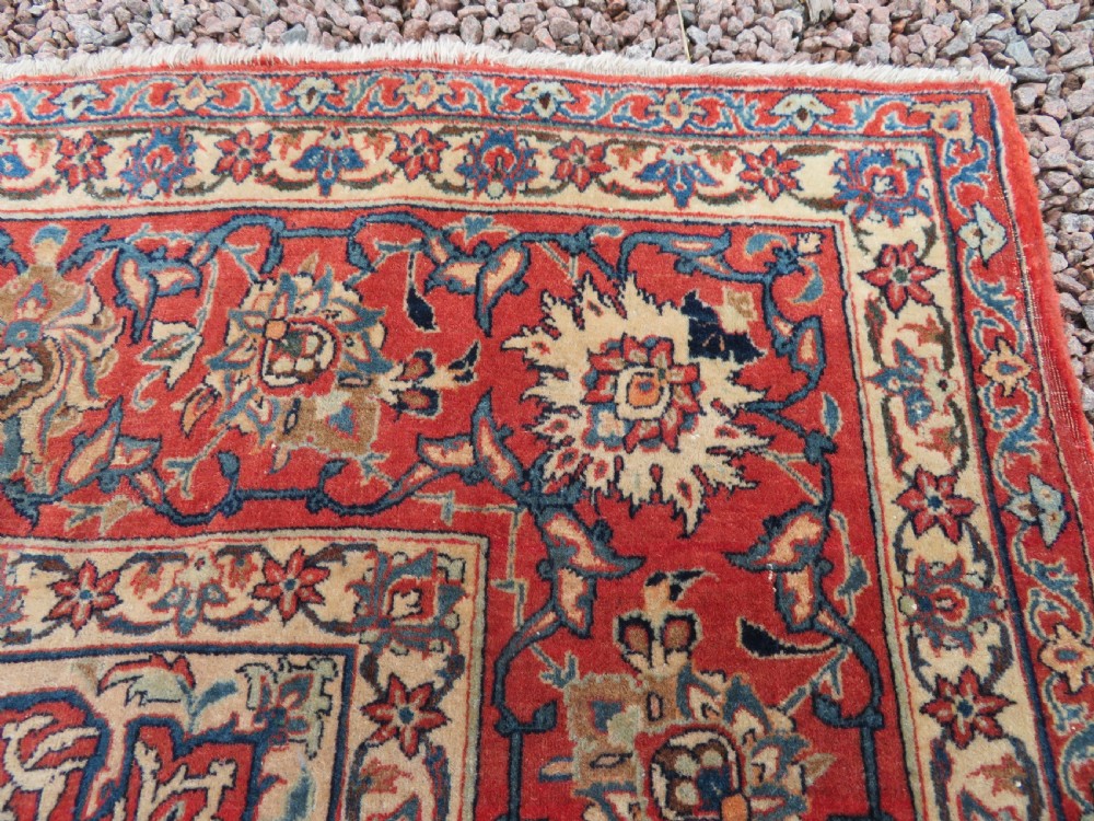 ANTIQUE NAJAFABAD ISFAHAN RUG. VERY FINE WEAVE WITH VELVETY WOOL PILE. View XV