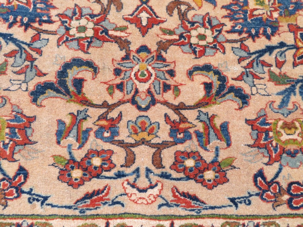 ANTIQUE NAJAFABAD ISFAHAN RUG. VERY FINE WEAVE WITH VELVETY WOOL PILE. View XX