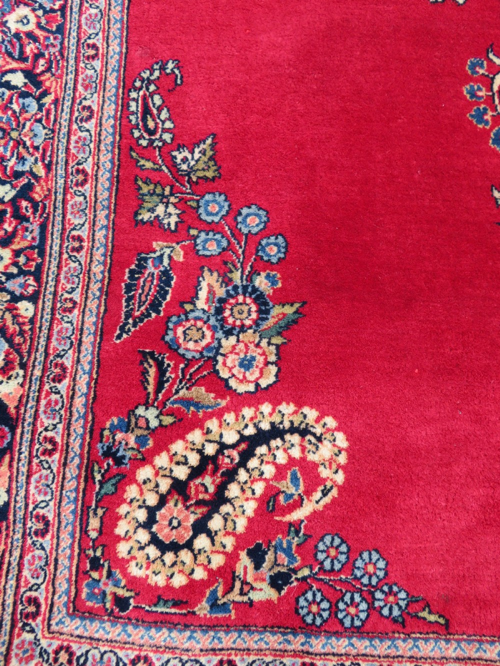 ELEGANT & REFINED ANTIQUE KASHAN RUG. CIRCA 1910S View VI