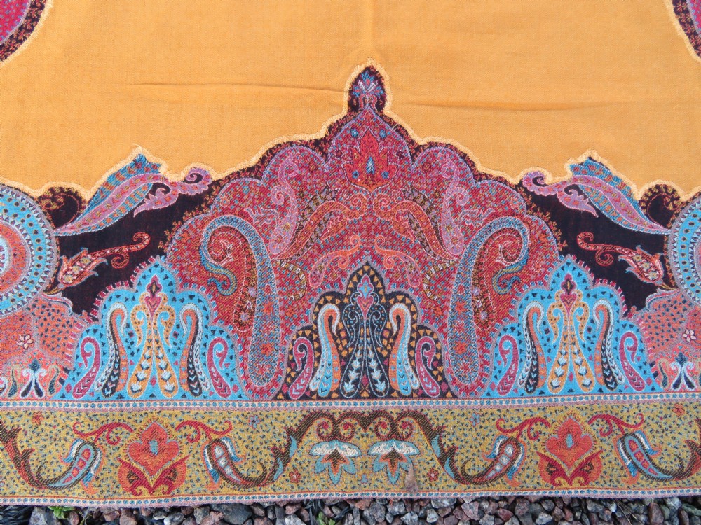 VERY FINE JAMAWAR SHAWL,KASHMIR INDIA,MID 19TH CENTURY. View IV