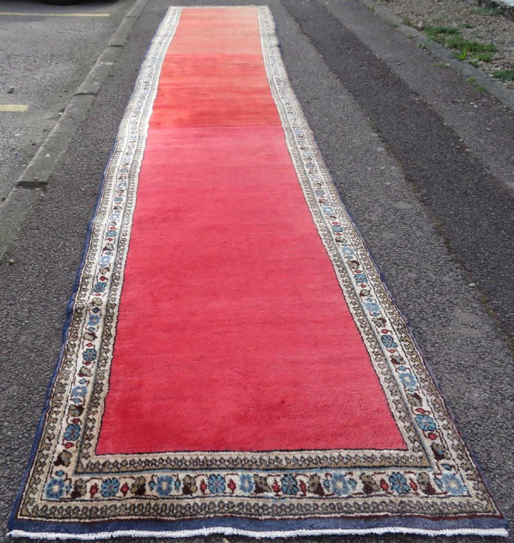 UNUSUAL MET-HANE (EMPTY FIELD) LONG NARROW HALL RUNNER. 426CM X 75CM.  View XI