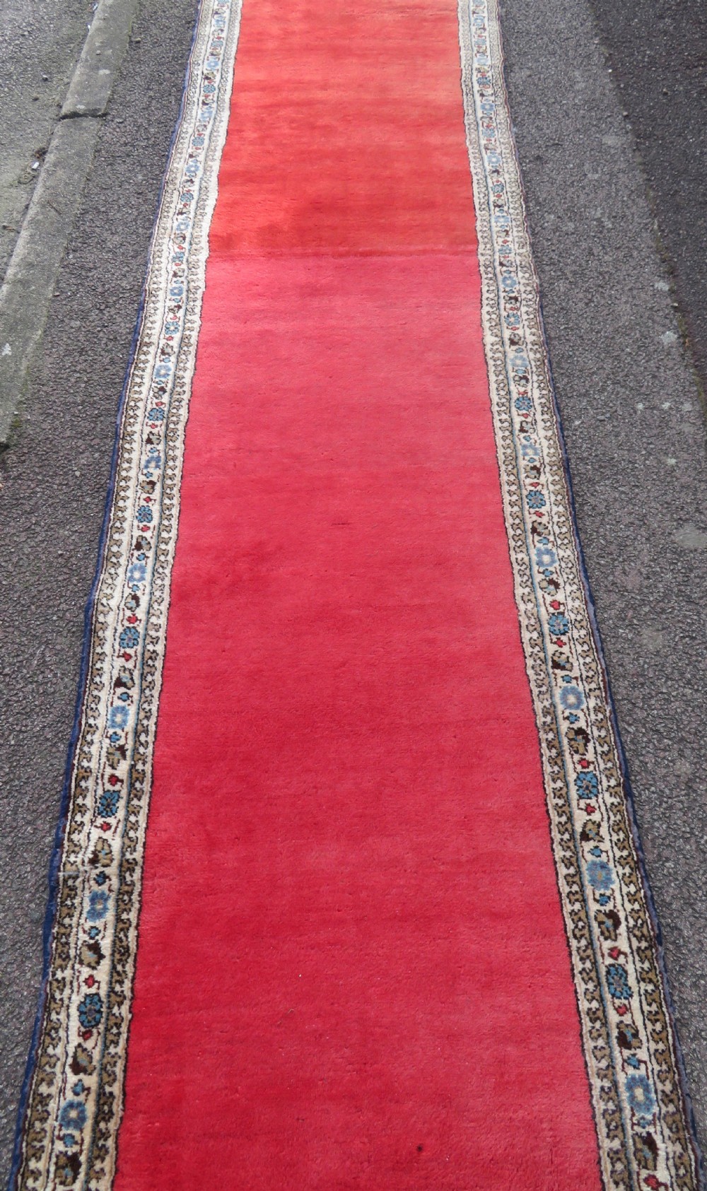 UNUSUAL MET-HANE (EMPTY FIELD) LONG NARROW HALL RUNNER. 426CM X 75CM.  View XII