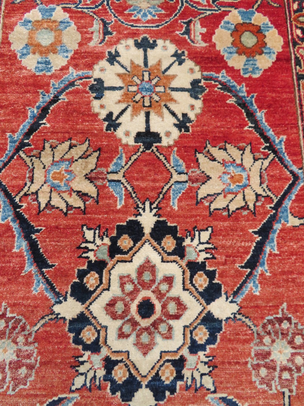 ATTRACTIVE OLD ZIEGLER RUNNER LONG RUG. HALLWAY CORRIDOR RUNNER .ONLY 82CM WIDE. View X